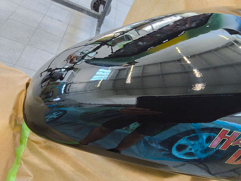 Harley Davidson - Tank vor Polierung